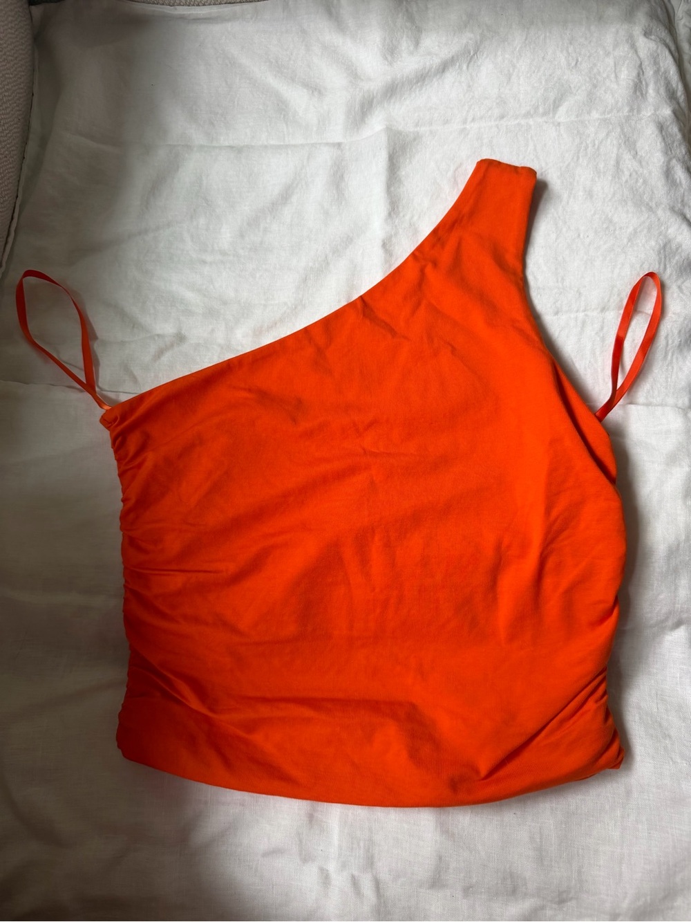 superdown Anna Ruched Top - Picture 2 of 5
